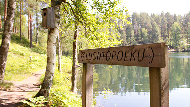 Luontopolku kyltti